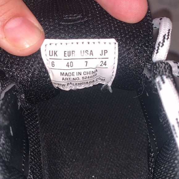 AUTHENTIC BALENCIAGA TRIPLE S‼️🖤💚 - Picture 5 of 7